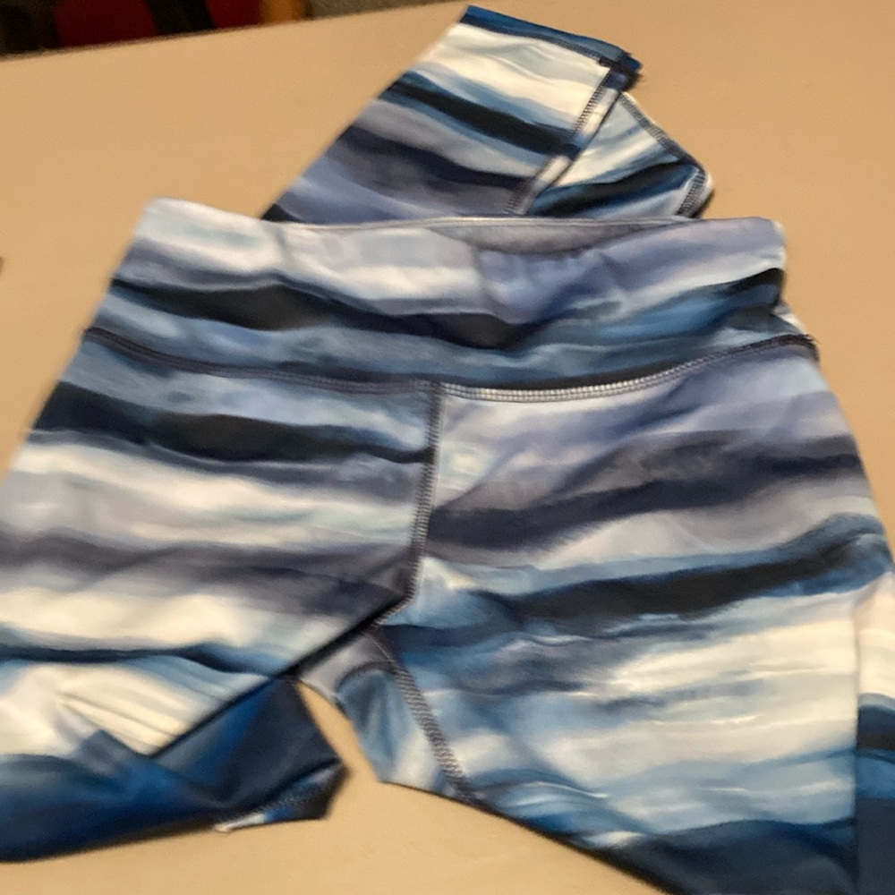 Old Navy Active leggings. Size XS